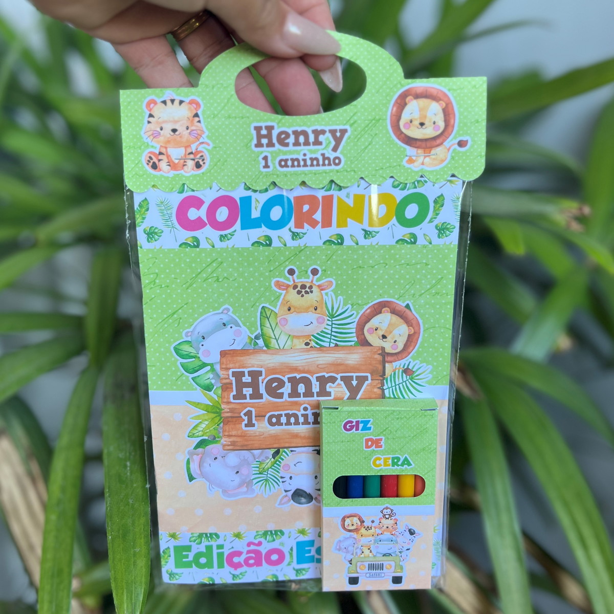 livrinho-de-colorir-safari-baby-aquarelado.jpg